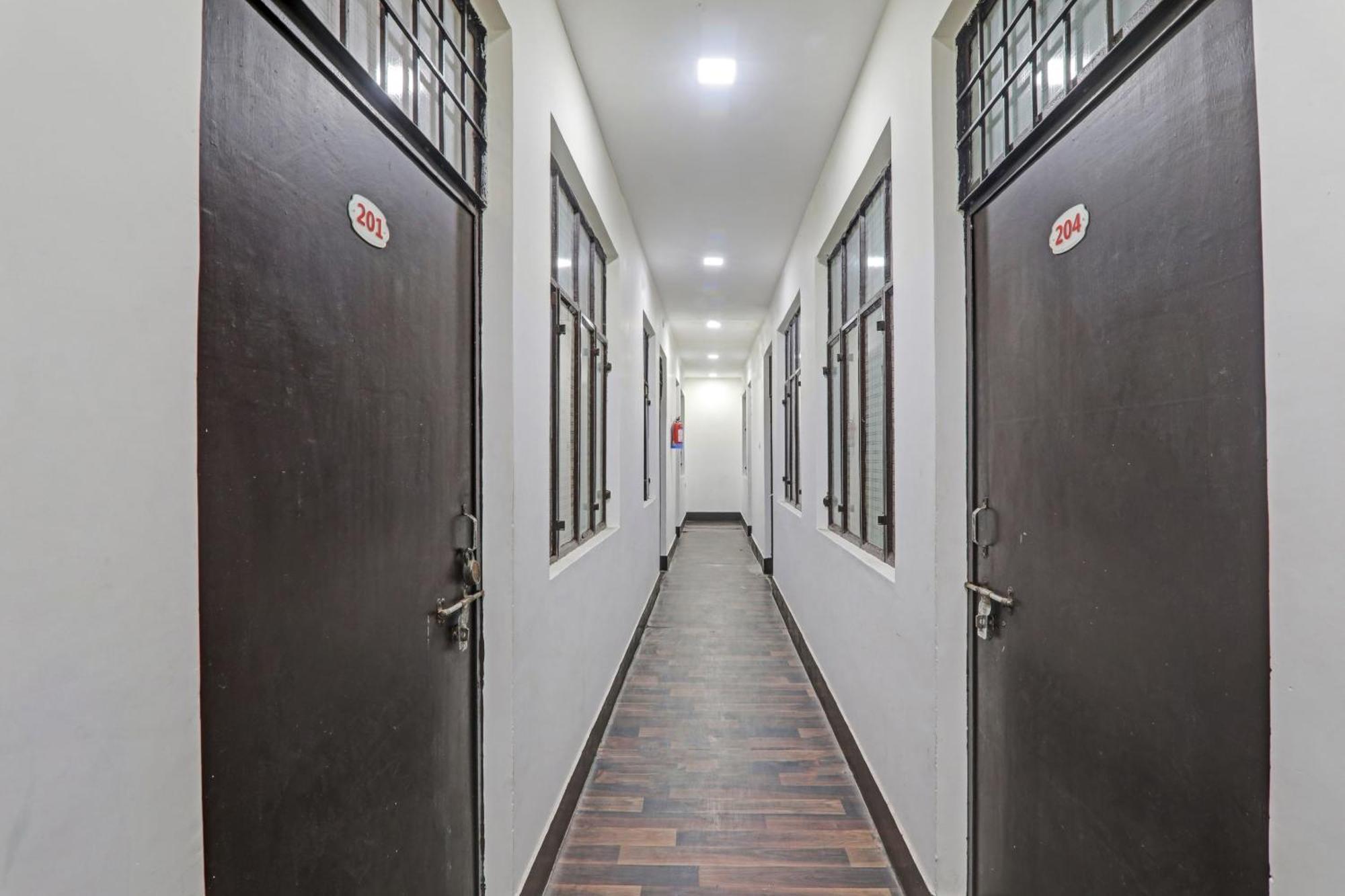 Hotel O New Pacifica Grand Near Phoenix United Λάκναου Εξωτερικό φωτογραφία