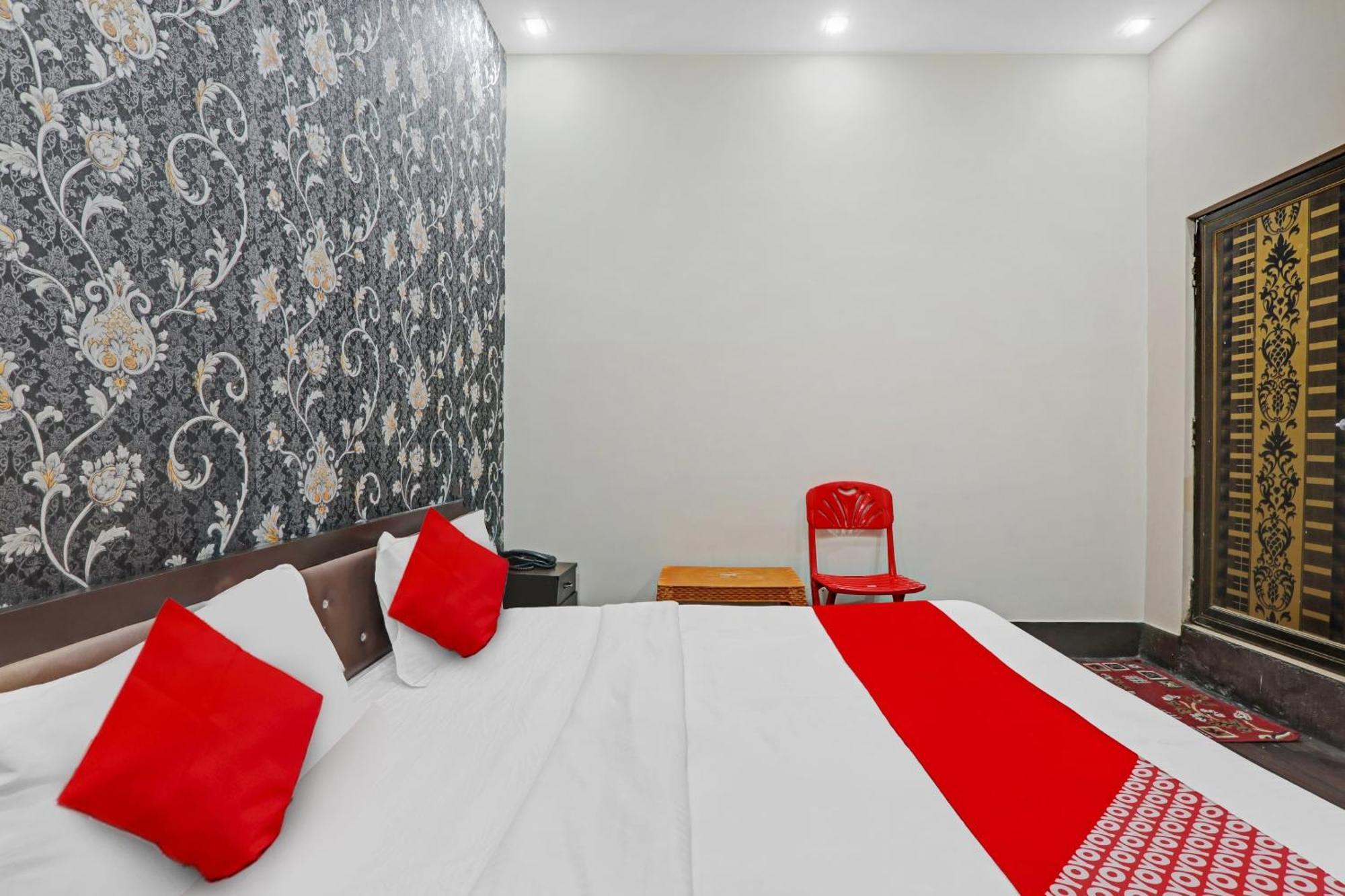 Hotel O New Pacifica Grand Near Phoenix United Λάκναου Εξωτερικό φωτογραφία