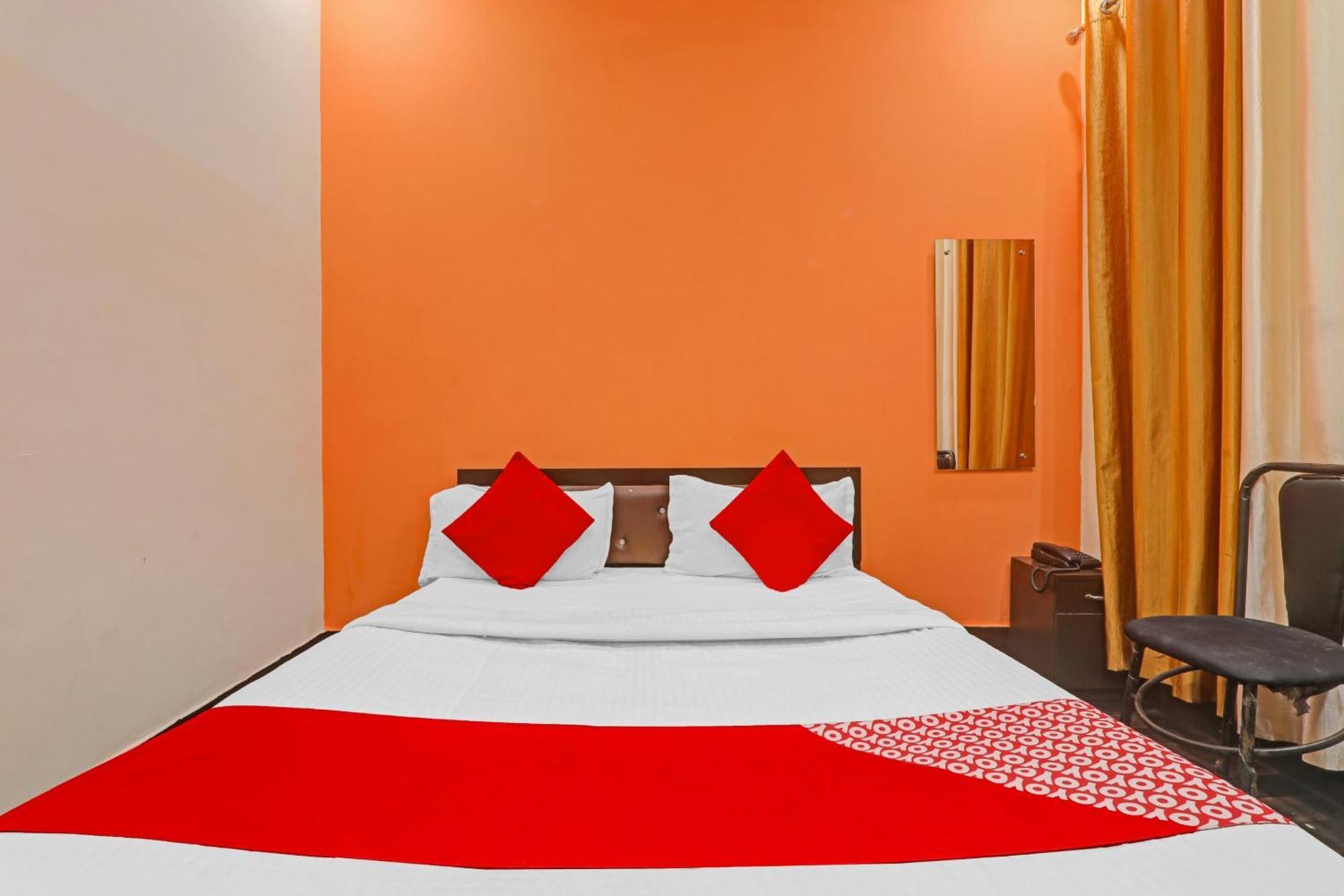 Hotel O New Pacifica Grand Near Phoenix United Λάκναου Εξωτερικό φωτογραφία